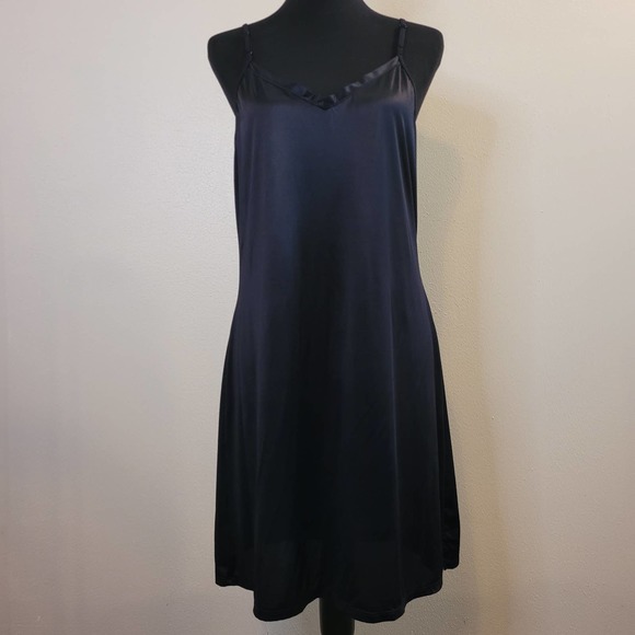 Vanity Fair Women's Bundle Of 2 Lingerie Slip Dresses Size 2XLarge - Picture 7 of 13